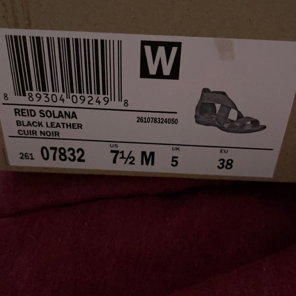 Clark sandals used once still in good condition